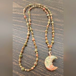 Unikite long Y necklace